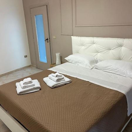 Happy Fly Hotel Наполи Екстериор снимка
