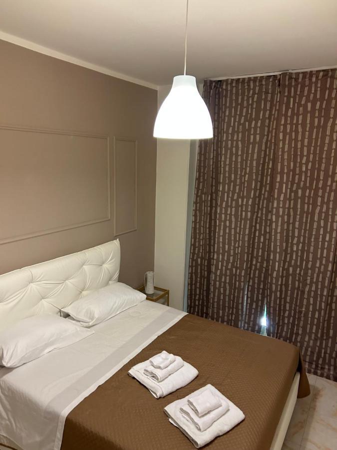 Happy Fly Hotel Наполи Екстериор снимка