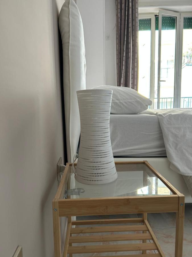 Happy Fly Hotel Наполи Екстериор снимка